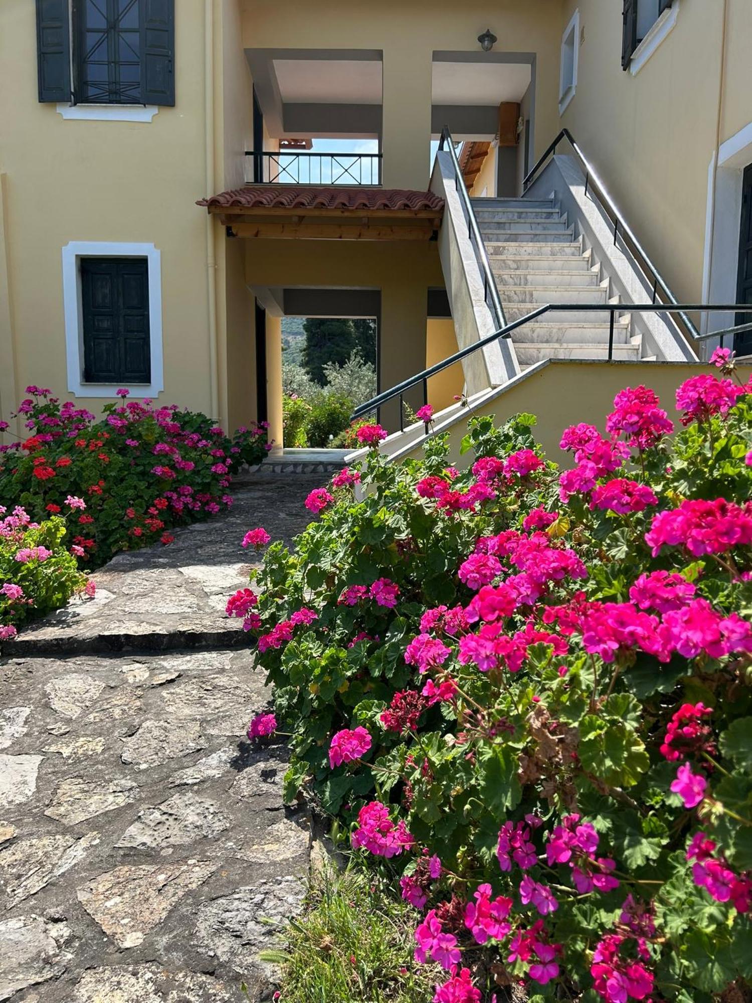 Magda Hotel Apartments Epidaurus Exterior foto